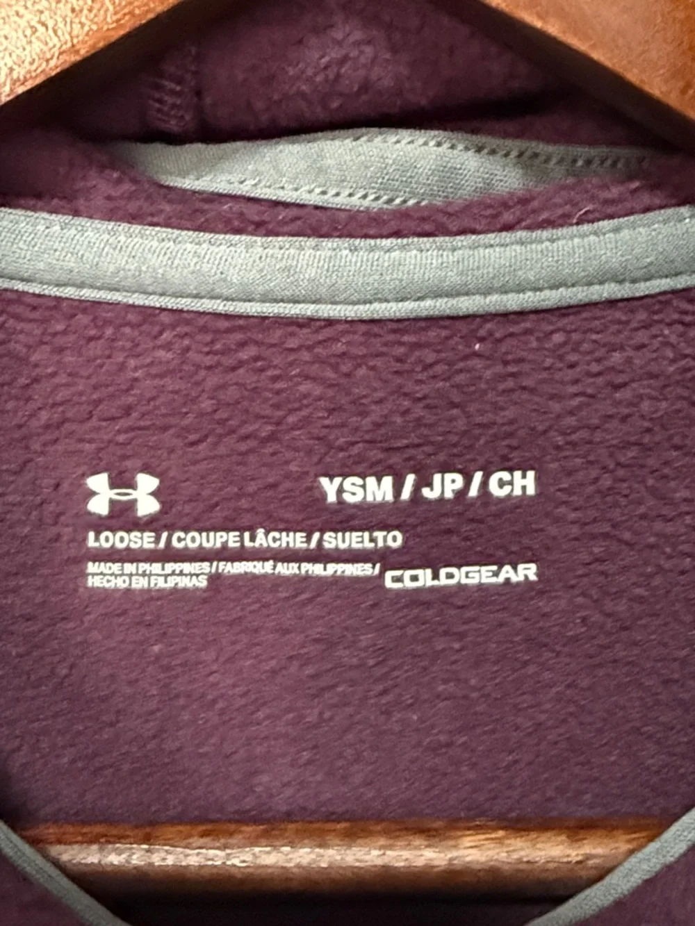 Under Armour Girls Loose Fit ColdGear Long Sleeve Zip Up Purple size YSM